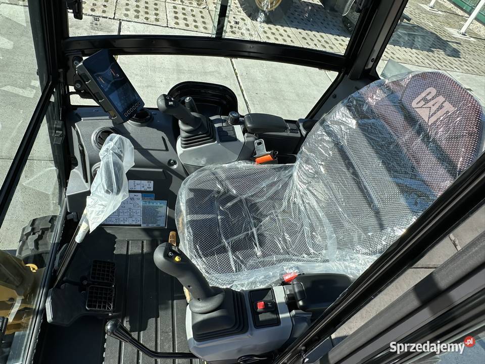 FABRYCZNIE NOWA MINIKOPARKA CATERPILLAR 302 CR