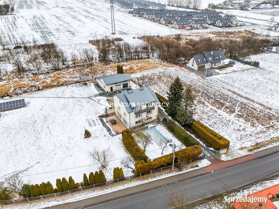 Dom wolnostojący Krzeszowice Żbicka 31349m2 blacha