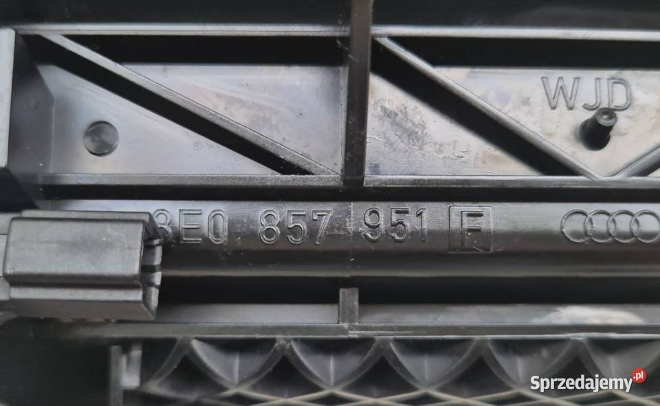 POPIELNICZKA PRZÓD 1 DIN CZARNA SOUL AUDI A4 B6 Działoszyce