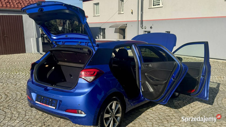 Hyundai i20 125 Benzyna 85 z Niemiec wersja elektryczne lusterka i20 dolnośląskie Strzegom