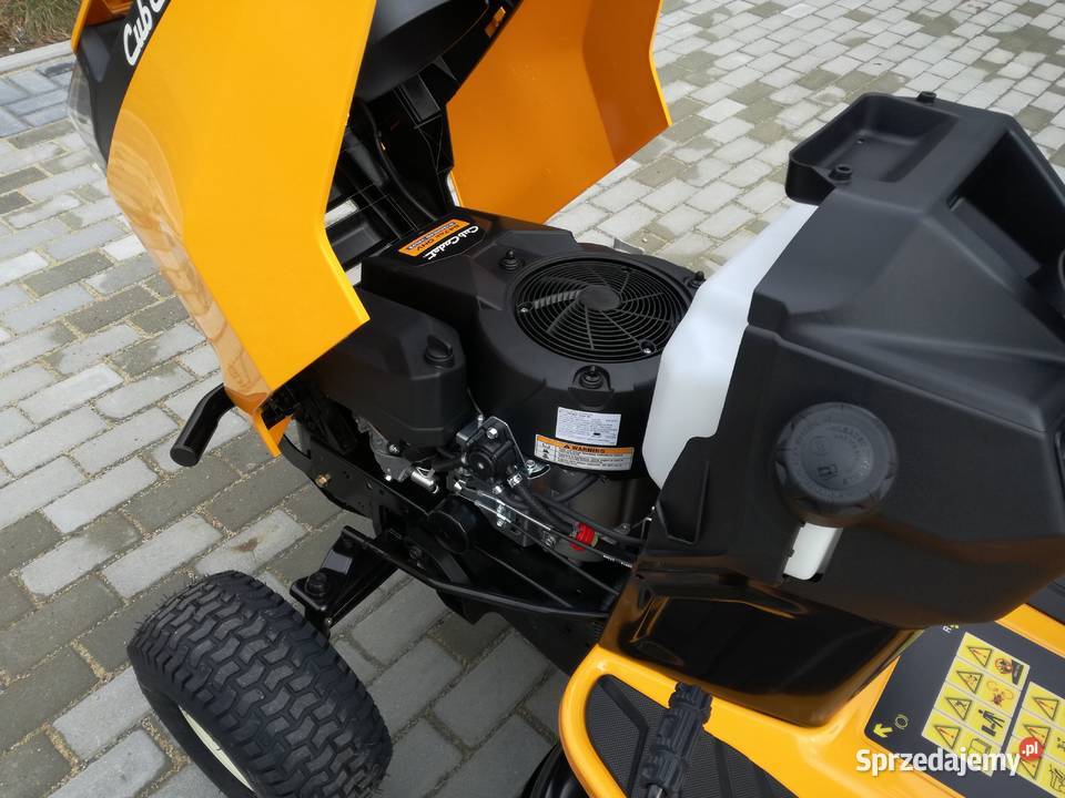 ręki Nowy Traktorek Kosiarka CUB CADET XT1