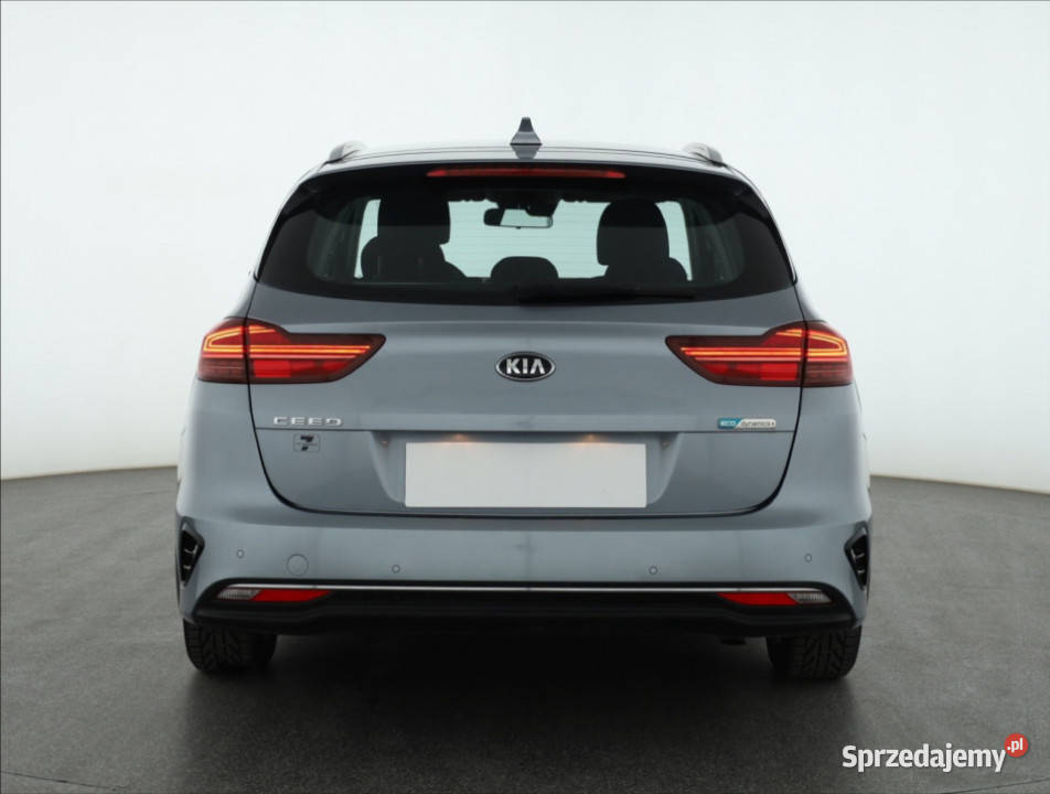 Kia Ceed 16 CRDi MHEV asystent pasa ruchu Piaseczno