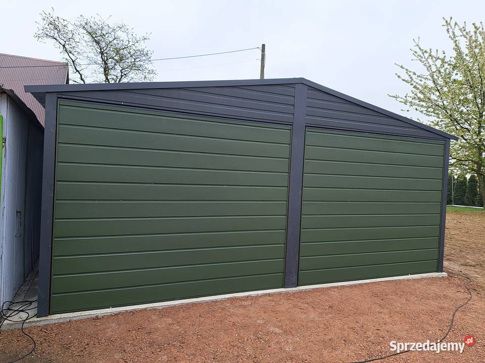Garaże blaszane w kolorze drewnopodobne