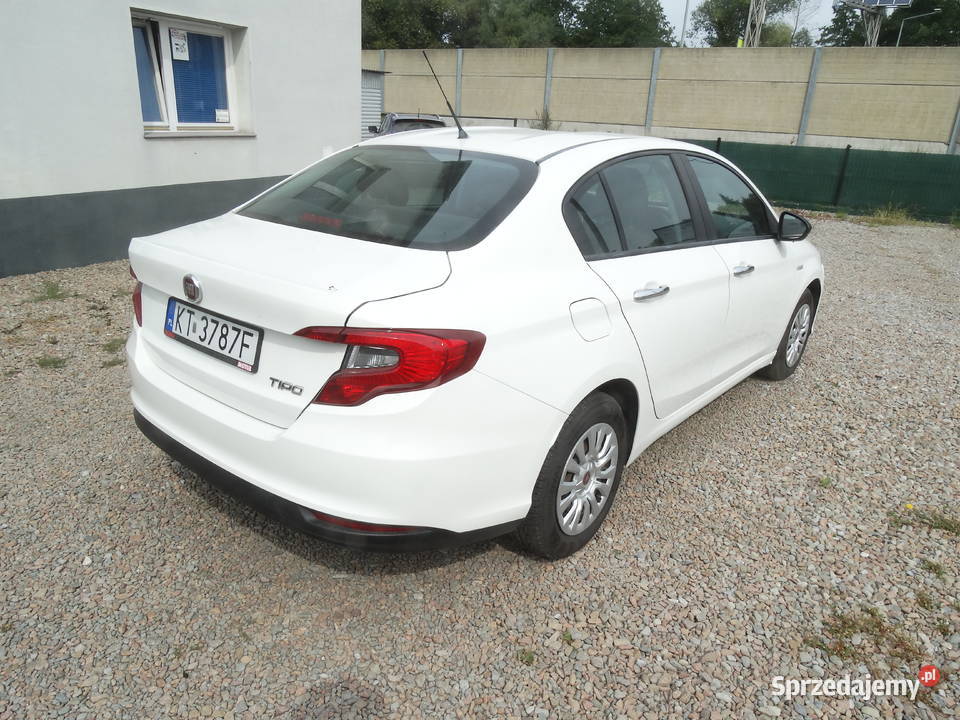 Fiat Tipo wypożyczalnia wynajem samochodu