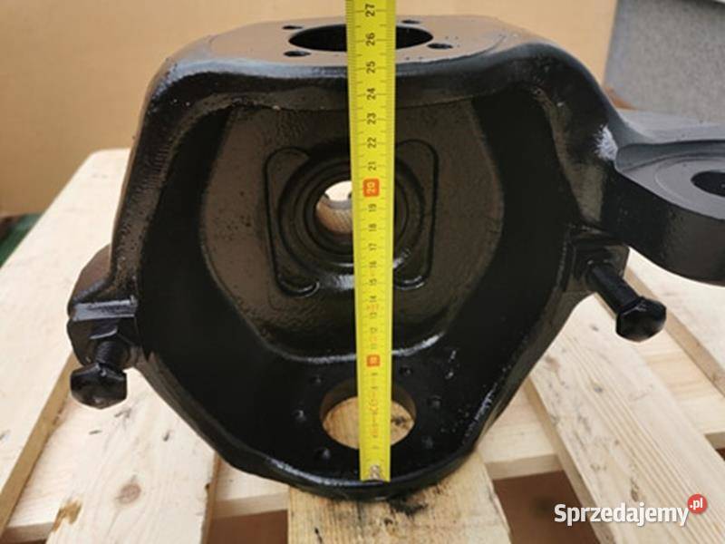 Zwrotnica lewy tył JLG 3513 Spicer