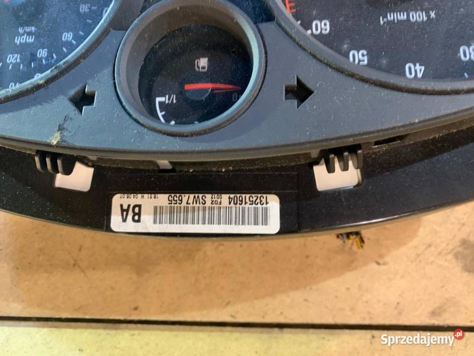 Licznik zegary opel astra h zafira b UK benzyna