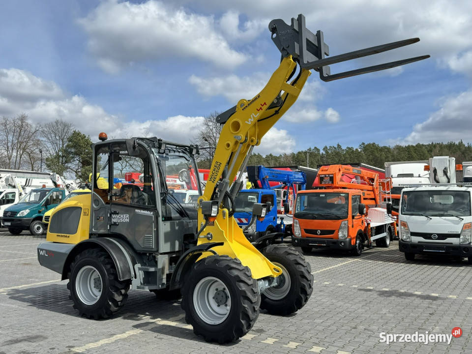 średnia kołowa Wacker Neuson WL 44 Łyżka Widełki