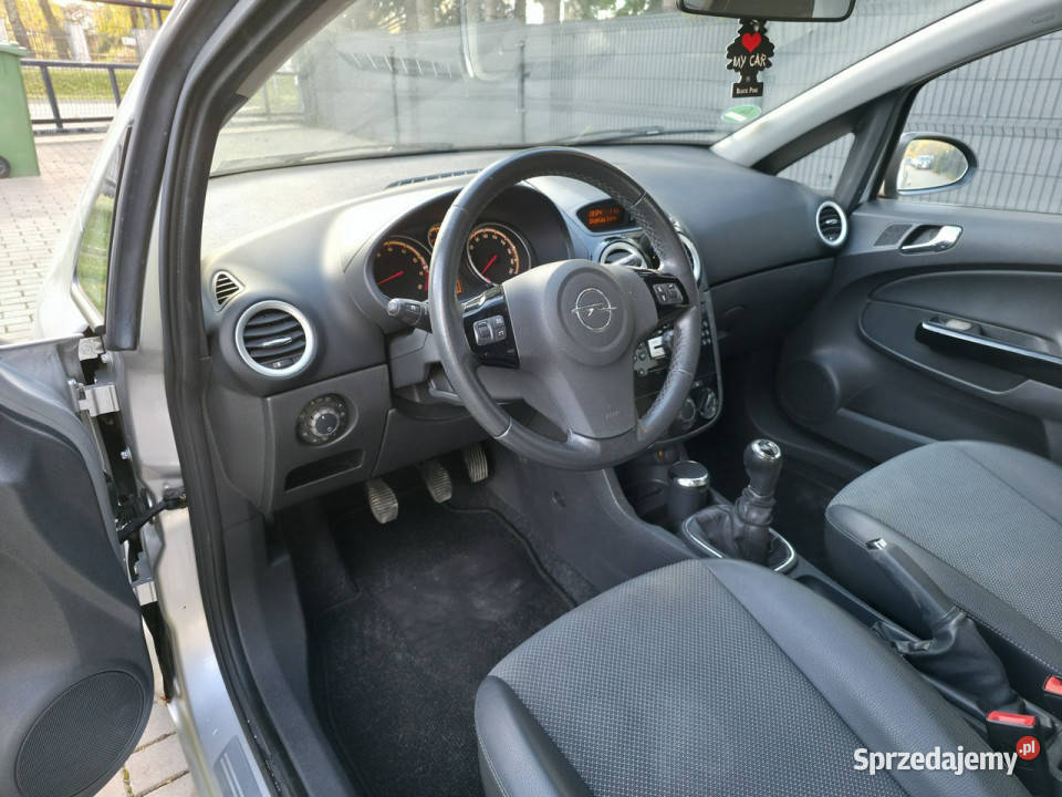 Opel Corsa 12 Benzyna Serwisowany Gwarancja 93000km Piekoszów