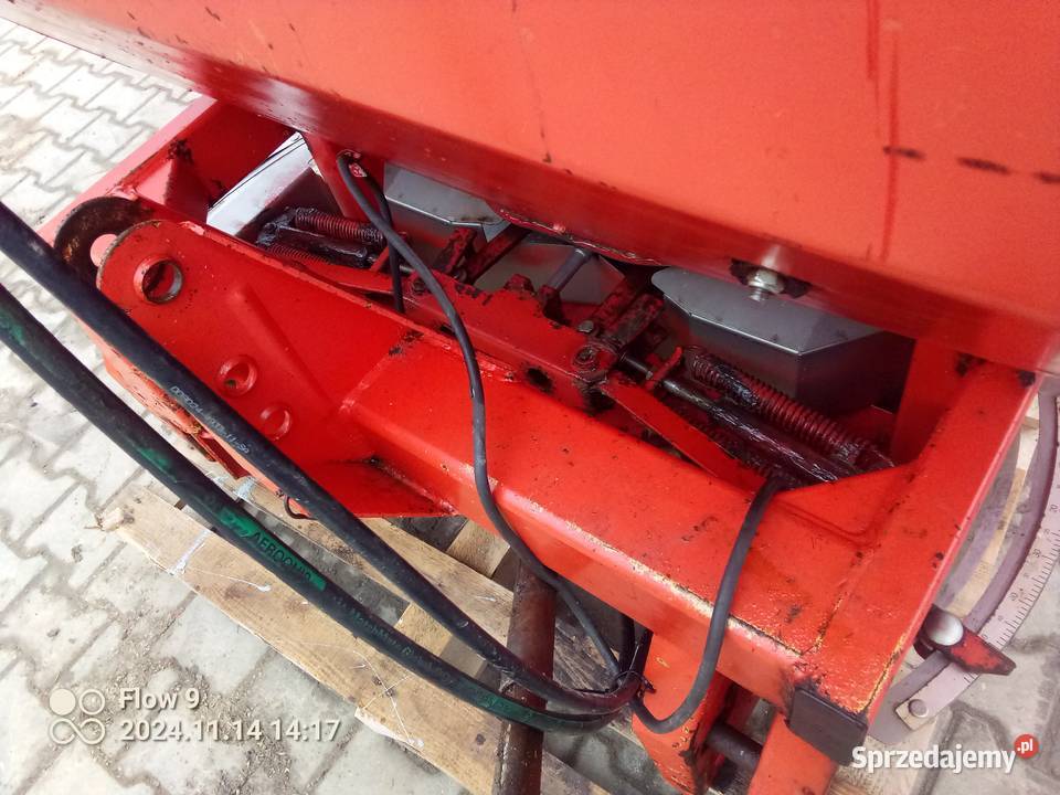 Rozsiewacz Kuhn MDS 921 MultiDiscSystem Rozsiewacze nawozów Żółkiewka-Osada