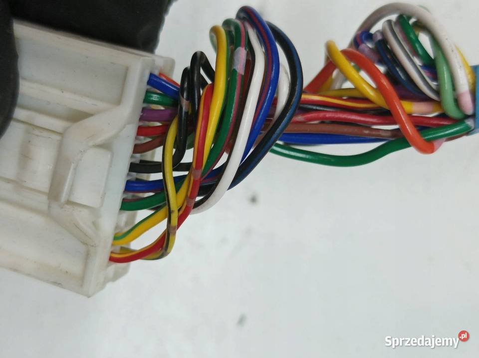 LUSTERKO PRAWE 18PIN EUROPA KAMERA Infiniti Q50