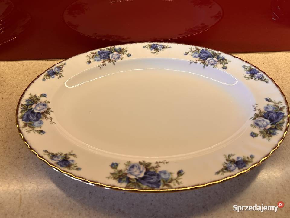 Owalny półmisek z kolekcji porcelany kostnej Legionowo