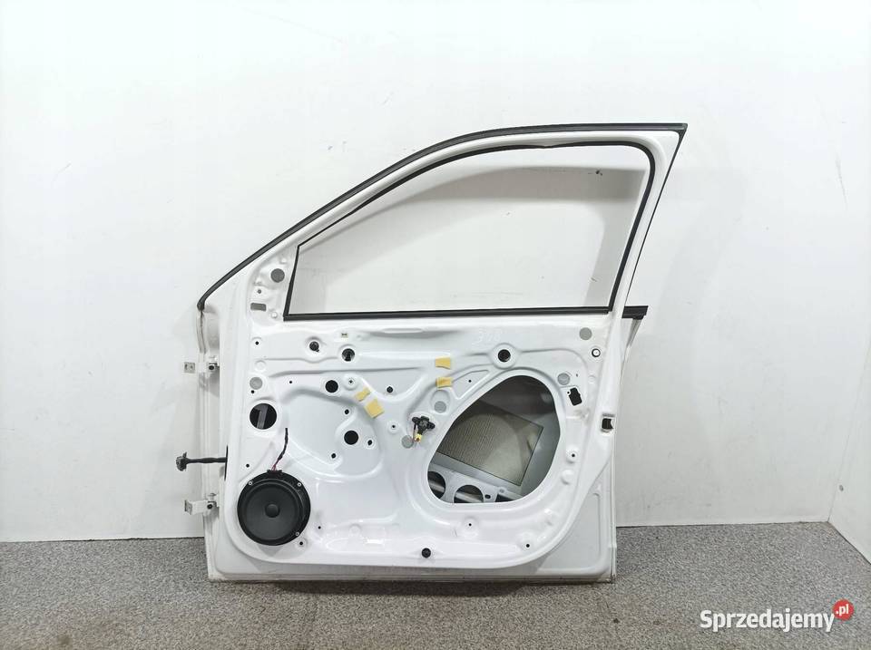DRZWI PRAWE PRZÓD LF9E Skoda Fabia III 2014 osobowe świętokrzyskie