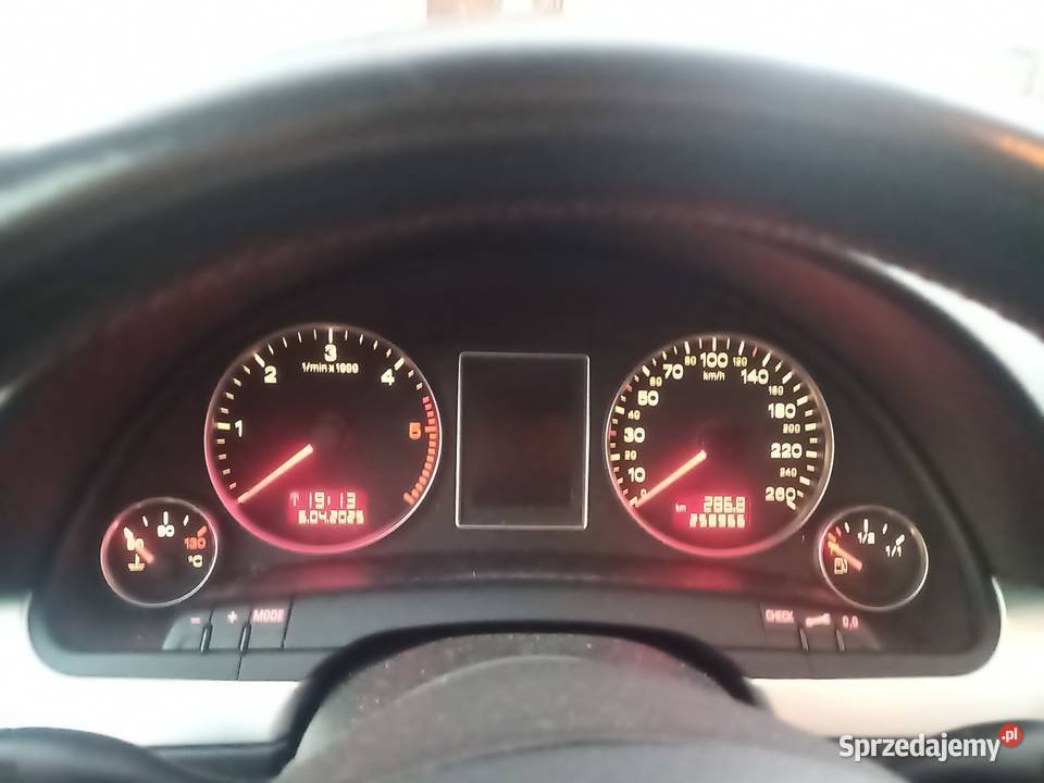 Audi A4B7 2006r170 nawi bixenon elektrycz ne Chomentów-Puszcz sprzedam
