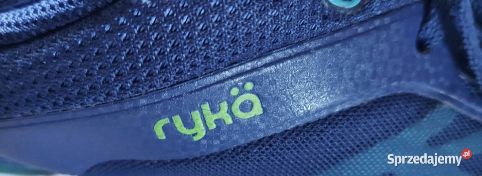 Buty treningowe Ryk Ostróda sprzedam