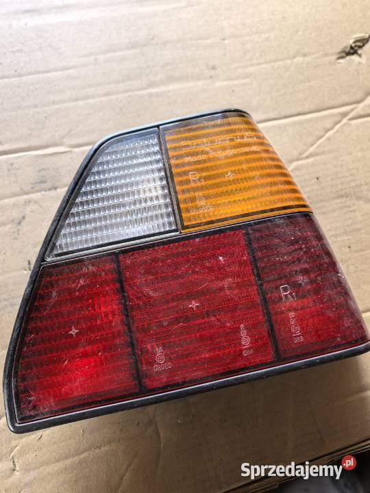 Lampa tylna prawa Saturnus golf mk2 Mościska