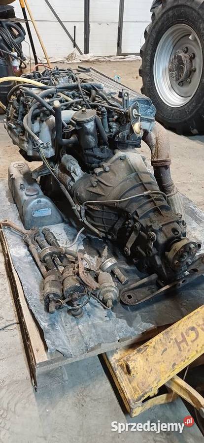 Mercedes W123 silnik skrzynia na części 23 osobowe Parczew