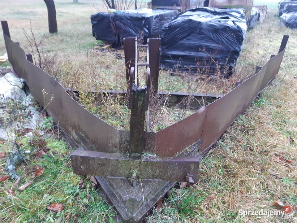 Spych zgarniak równiarka pług do śniegu ziemi Suchożebry