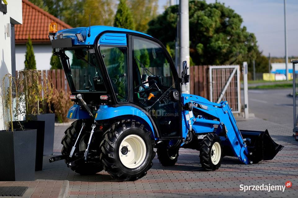 LS Tractor XJ25 MEC 4x4 244 CAB ładowacz czołowy Tajęcina