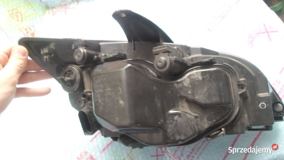 Ford Focus II 200407 lampa przednia lewa Motoryzacja Łódź sprzedam