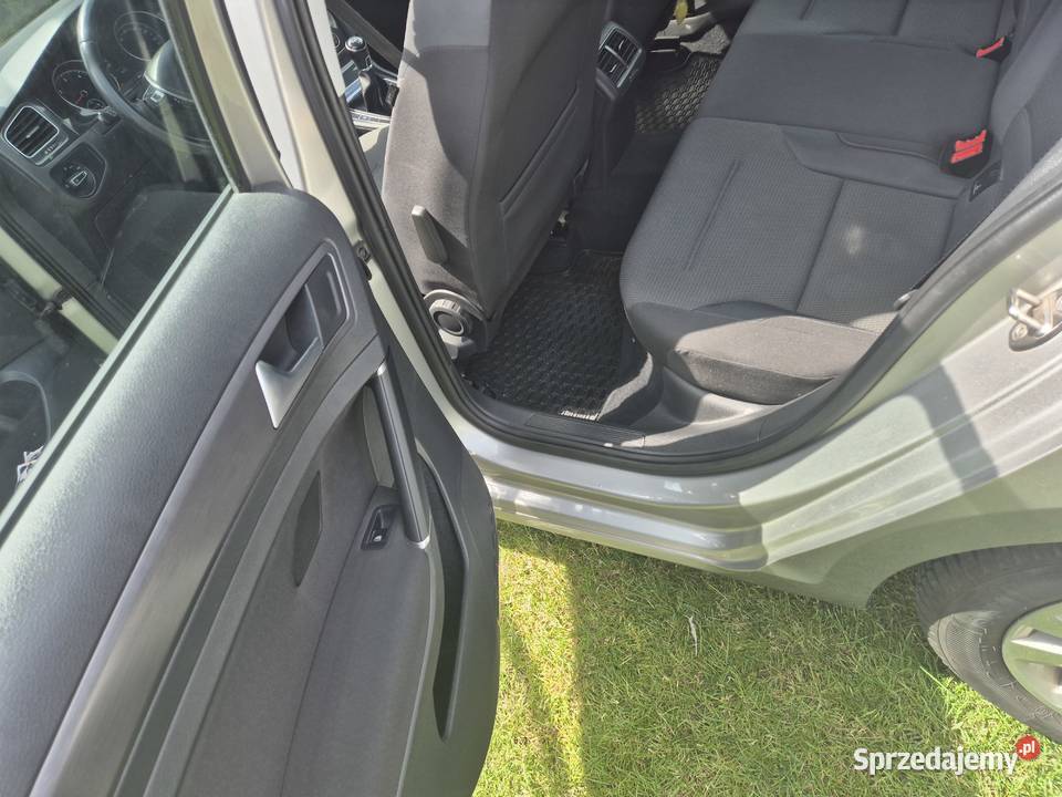 VW Golf VII Kombi Golf Radom