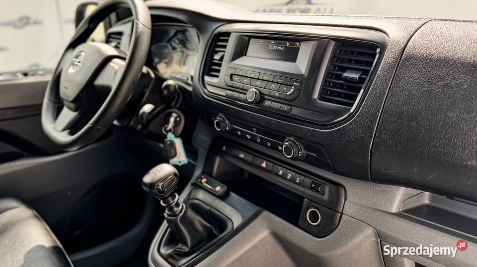 Opel Vivaro 2020 15 TURBO L3H1 Rok produkcji 2020 Rzeszów