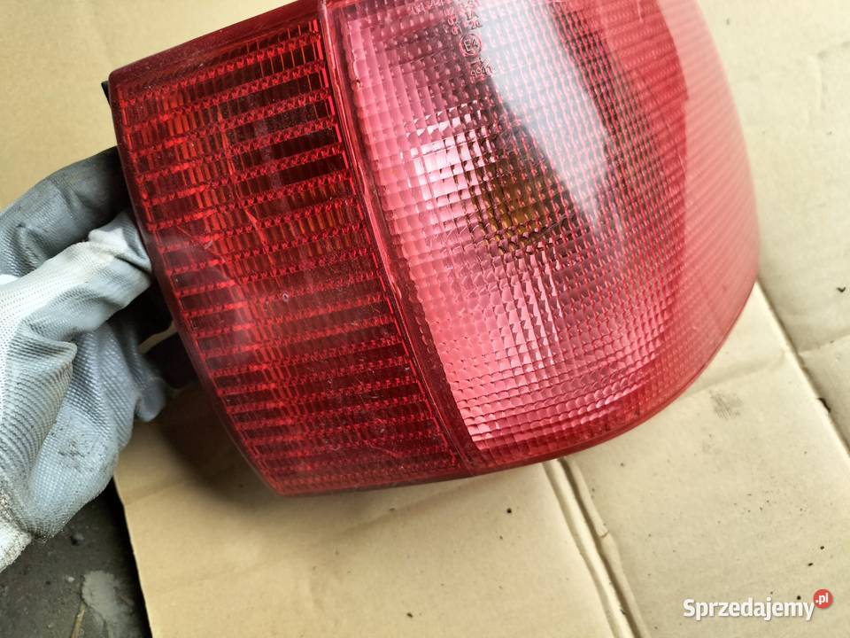 AUDI A6C4 A6 C4 SEDAN LAMPA TYŁ TYLNA PRAWA