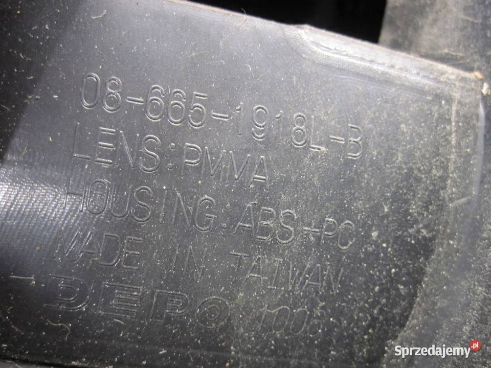 OCTAVIA II LIFT 11r lampa lewy tył 086651918LB