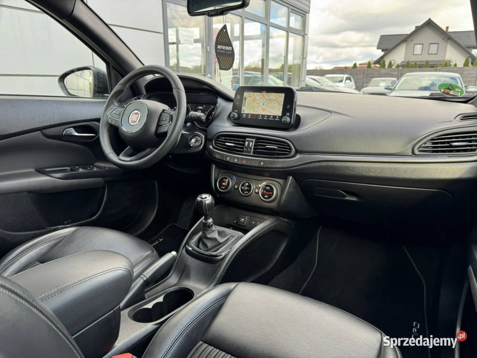 Fiat Tipo 14 tjet xenon navi Sdesign II 2016 szary