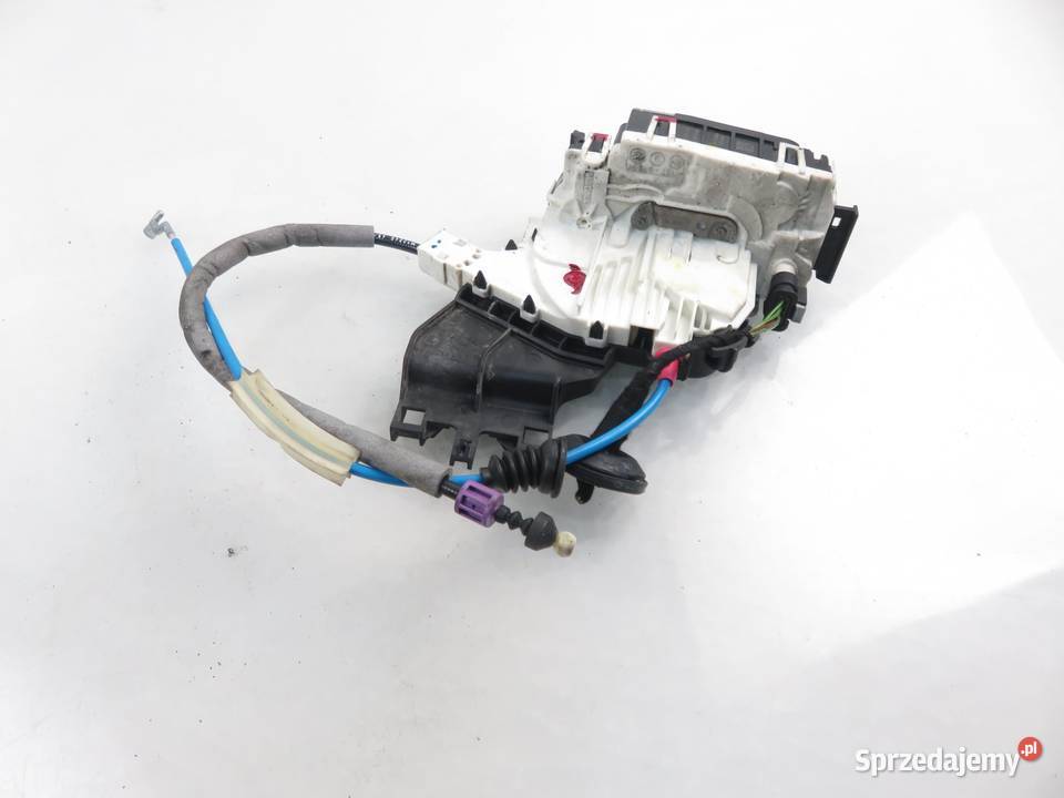 ZAMEK PRAWY TYLNY MERCEDES CLA coupe C117 Karoseria sprzedam