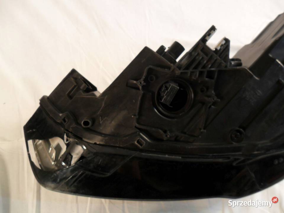 Reflektor XENON Audi A1 8x 2012 lift prawa prawe wielkopolskie Nowy Tomyśl sprzedam