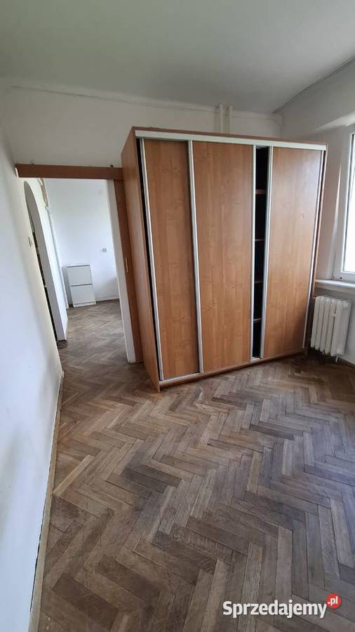 kawalerka 25m 2 pokoje duży balkon winda os Rok budowy 1971