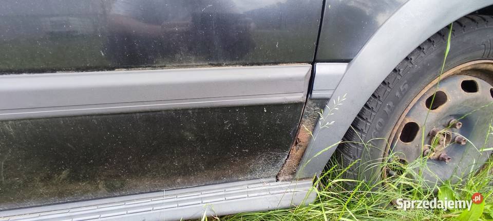 Volkswagen Golf 3 uszkodzony Rumia