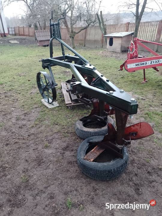 Pług pięcioskibowy Pińczów sprzedam