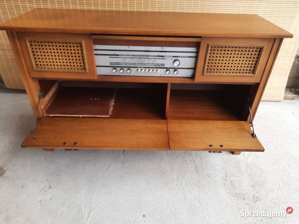 piękna komoda z radiem Blaupunkt 348 Byczyna