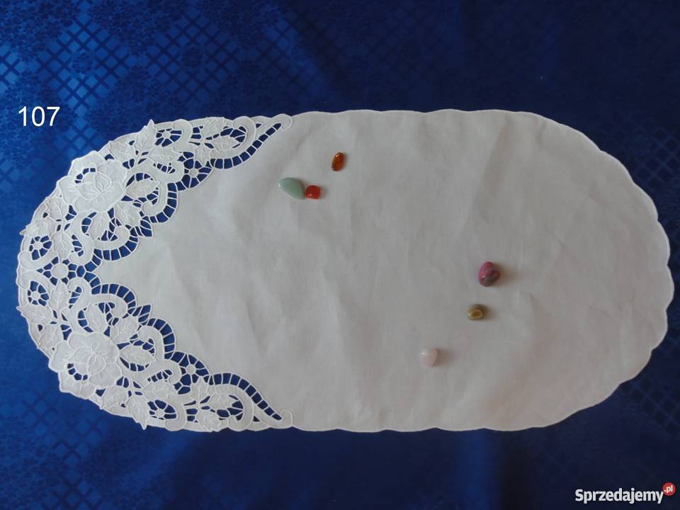 Serwetki bieżniki białe wyszywane ręcznie haftem Lublin sprzedam