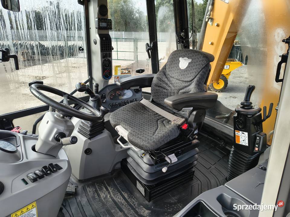KOPARKOŁADOWARKA CASE 695SV HOLLAND JCB CAT