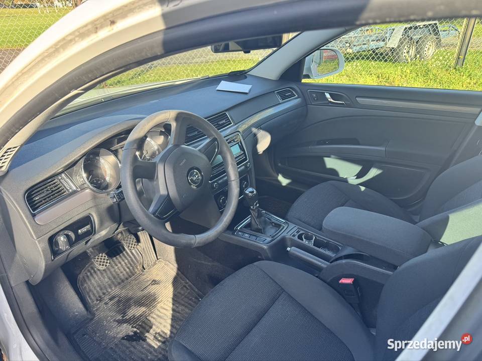 Skoda Superb 16 TDI 2013 r 137 Biała poduszka powietrzna Gdańsk