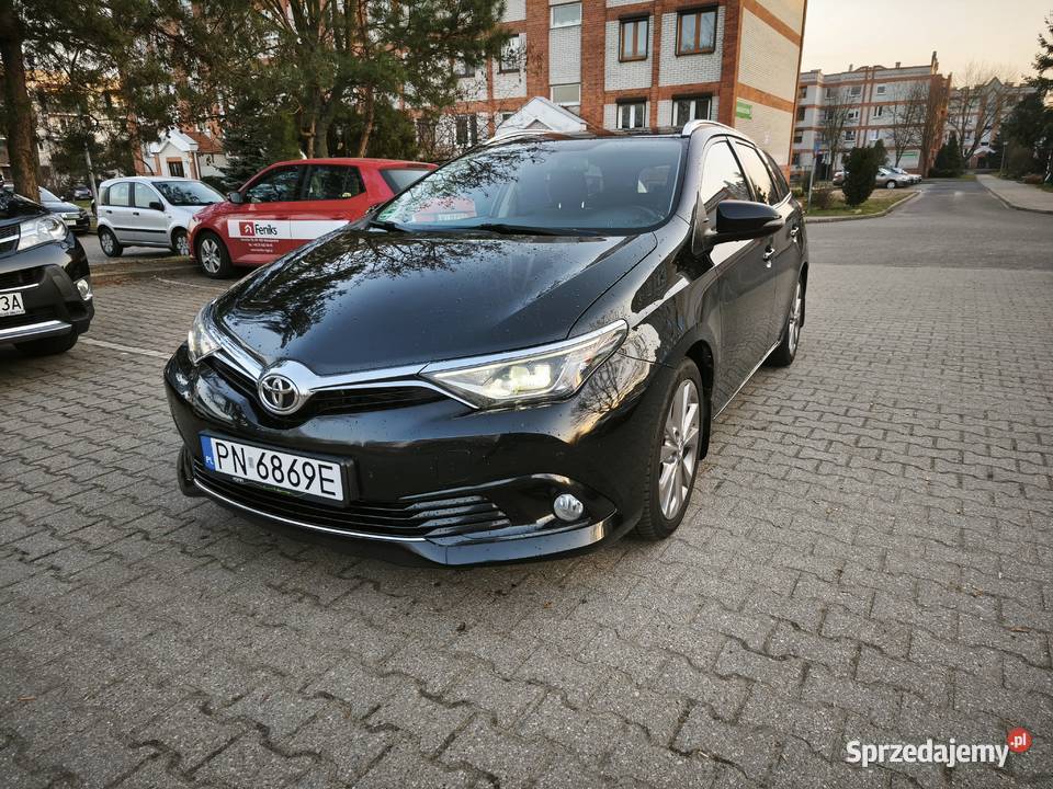 Toyota Auris Premium ASO idealny nieuszkodzony wielkopolskie Konin sprzedam
