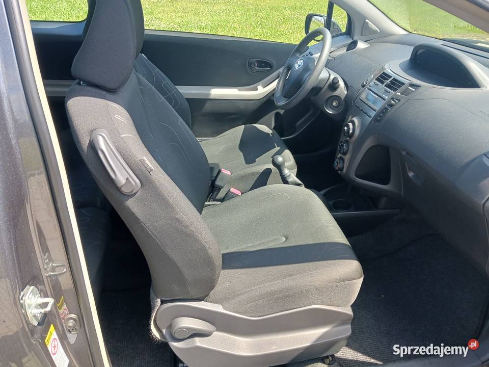Toyota Yaris 2010r super stan bezwypadkowa dwa Yaris śląskie Rybnik sprzedam