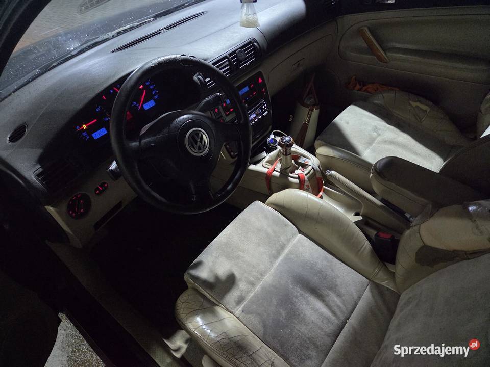 Fajny Passat 19 tdi 110KM Świebodzice