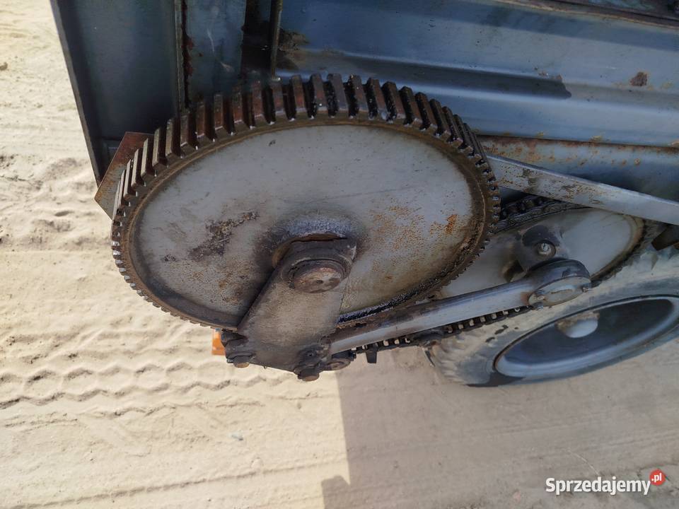 Rozrzutnik obornika Czarna białostocka nieuszkodzony