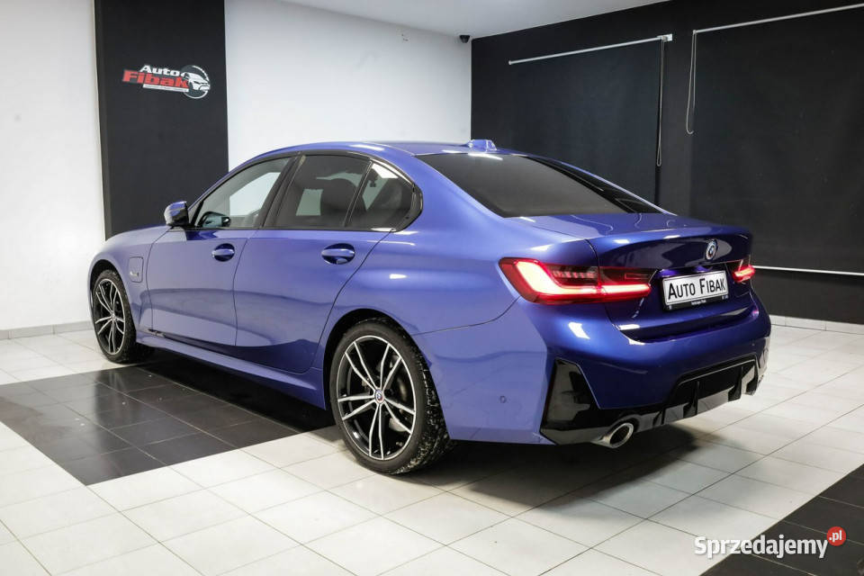 BMW 330 LCI292MxDriveMpakietSalon niebieski