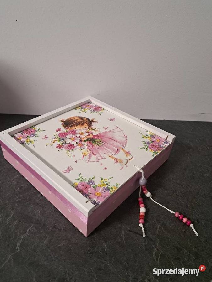 Szkatułka z dziewczynką pudełko wysuwane Kędzierzyn-Koźle