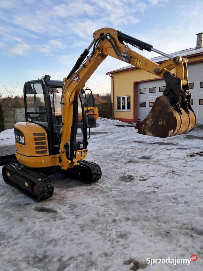 Sprzedam minikoparkę CAT 3027 sprowadzona świętokrzyskie Łagów sprzedam