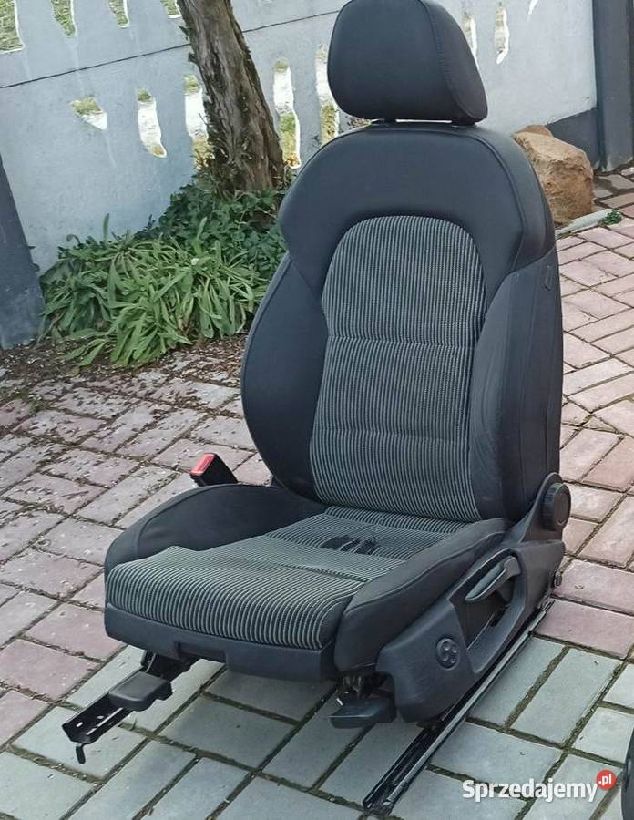 Fotel kierowcy Audi a4 b8 Fotele i kanapy lubelskie Wólka Gościeradowska