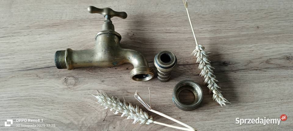 Stary mosiężny kran Sosnowiec