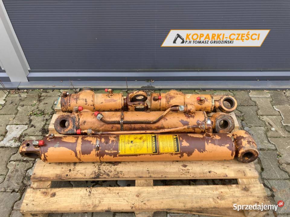 Siłownik łamania ramienia teleskopowego CASE 580