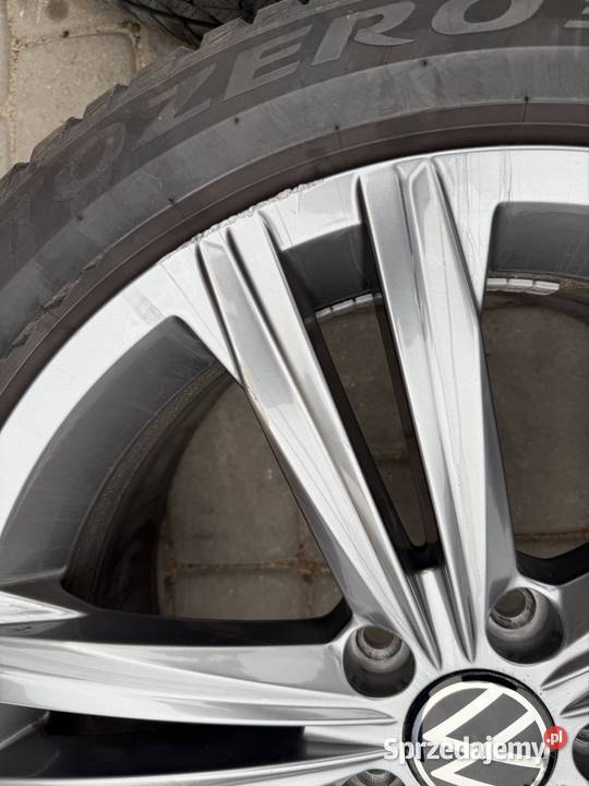 Koła zimowe Pirelli 2454518 Sebring VW ARTEON świętokrzyskie Fałków sprzedam