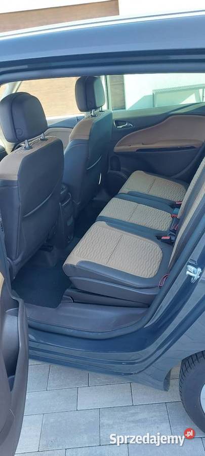 W super stanie Opel Zafira Tourer elektryczne szyby Kędzierzyn-Koźle sprzedam
