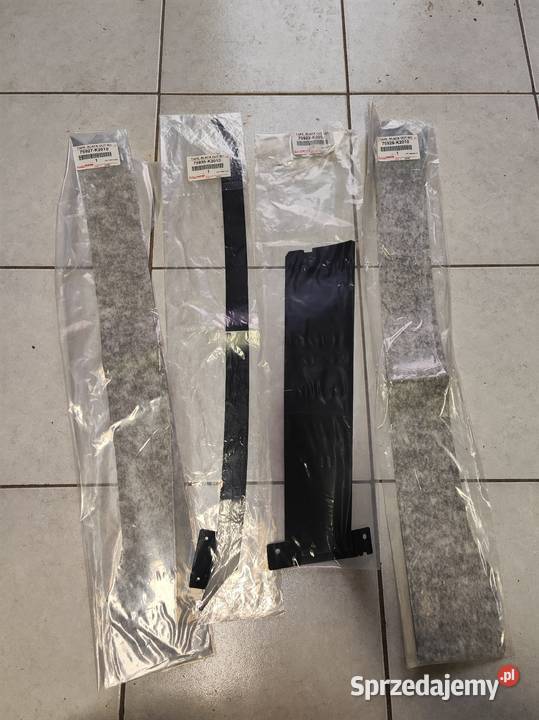 Naklejki na ramki drzwi Yaris croos Kozienice